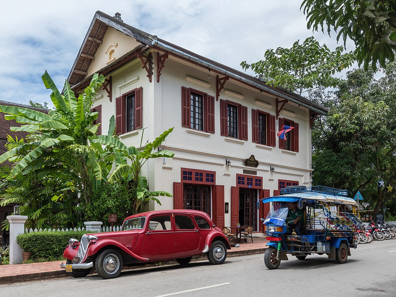 Photo: Basile Morin / Wikimedia Commons, CC BY-SA 4.0 โรงแรมบูทีคเฮอริเทจหลวงพระบาง (ตัวอย่าง)