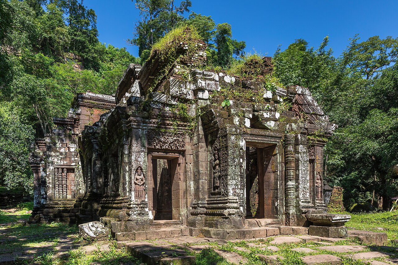 Photo: Basile Morin / Wikimedia Commons, CC BY-SA 4.0 ปราสาทหินวัดพู