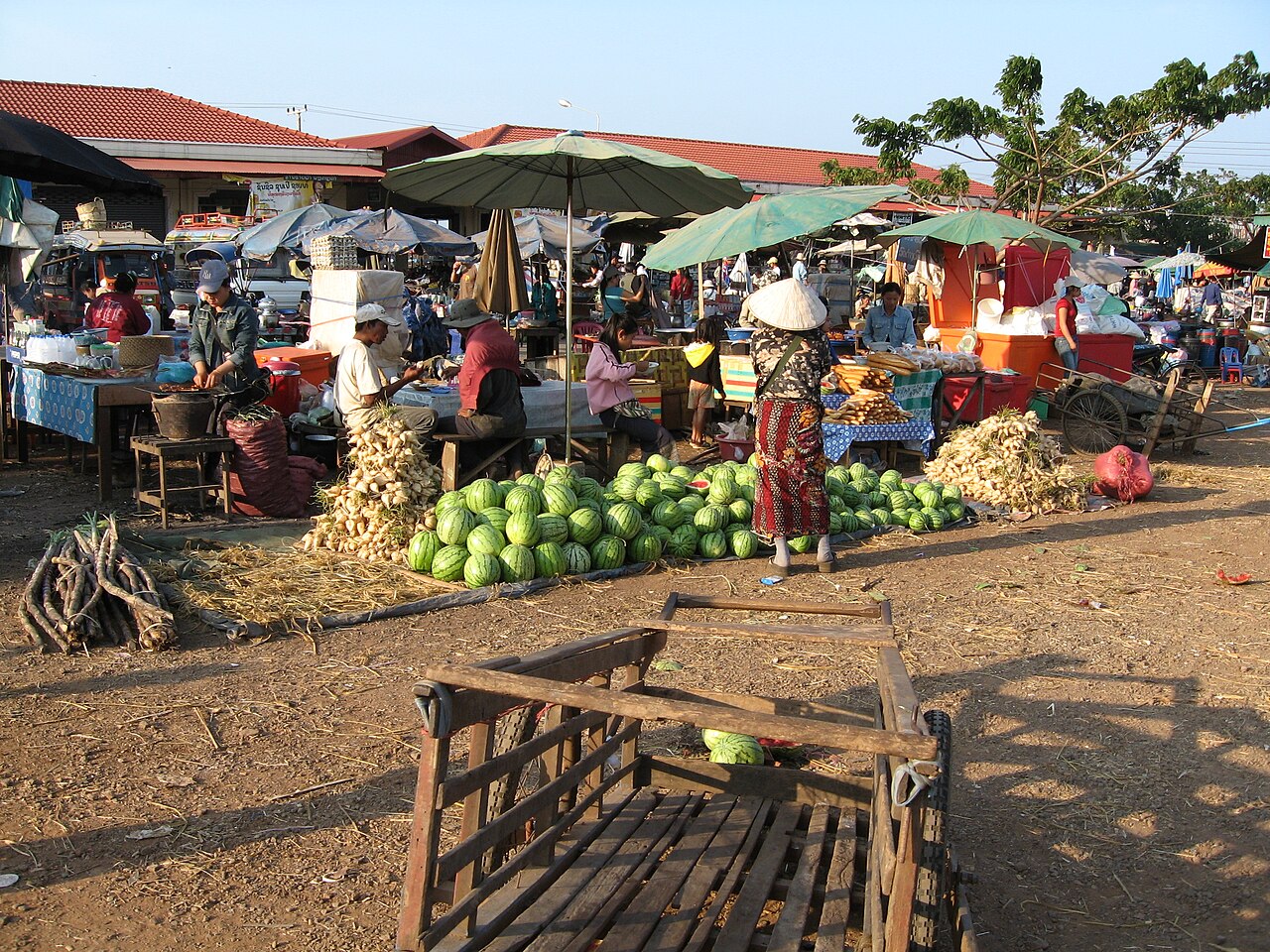 Photo: Hector Garcia / Wikimedia Commons, CC BY-SA 2.0 ตลาดดาวเรือง